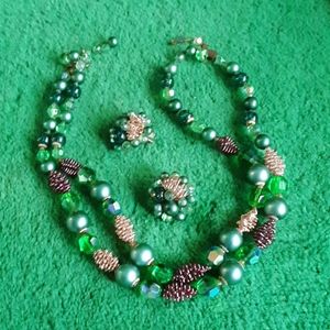 Vintage 2 strand necklace & earrings